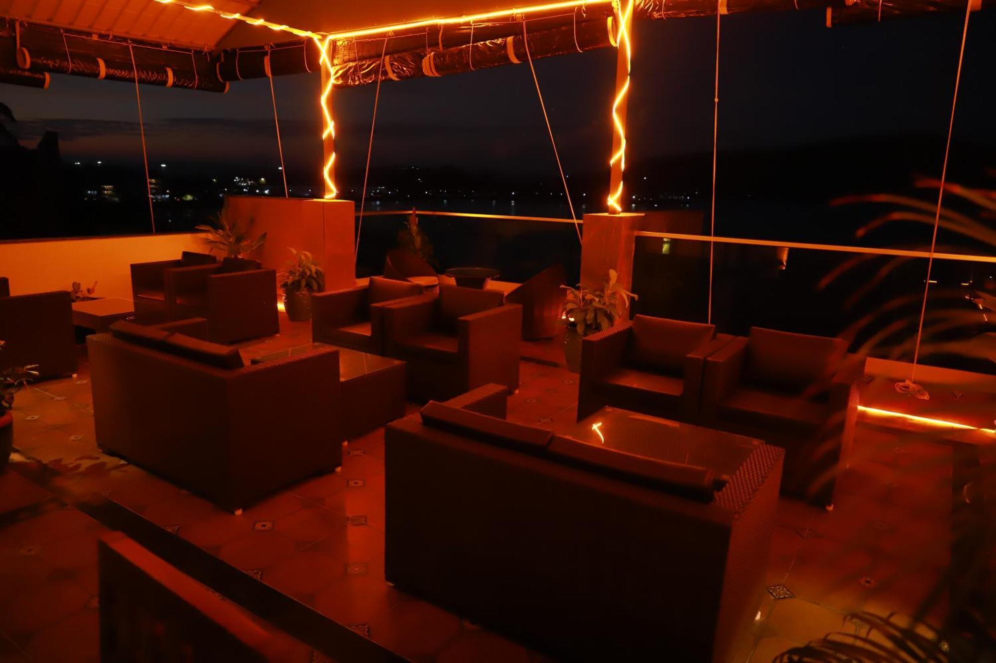 Sea Deck Hotel Port Blair Exterior photo